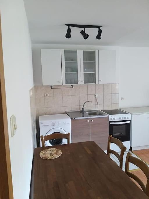 Nice Apartment On Quite Location Near City Center Split Exterior foto